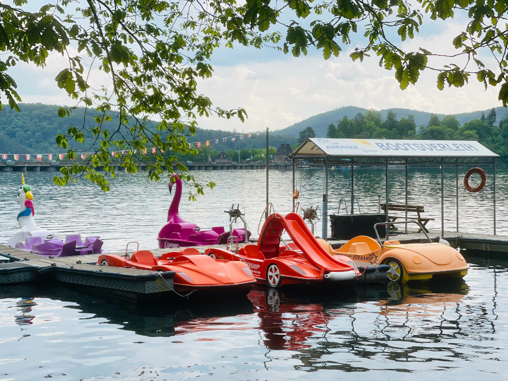 Tretboote am Edersee